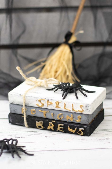 Using wooden blocks to make an adorable yet creepy stacked books decor idea for Halloween. And if you don't have wooden blocks to use, upcycle a set of old books from the thrift store to use instead! #sustainmycrafthabit Printable Halloween Art, Upcycled Books Crafts, Halloween Jars, Kid Friendly Halloween, Pretty Pumpkins, Halloween Garland, Fun Halloween Crafts, Bookmarks Kids, Fun Halloween Decor