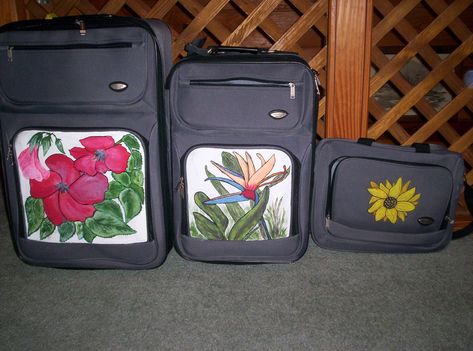 How To Draw And Paint On Your Plain, Black Luggage Using Acylic Paint:   Instructions and Photos Painted Suitcase, Luggage Identifiers, Black Luggage, Diy Luggage, Rock Painting Tutorial, Floor Cloth, Using Acrylic Paint, Plain Black, Easy Paintings