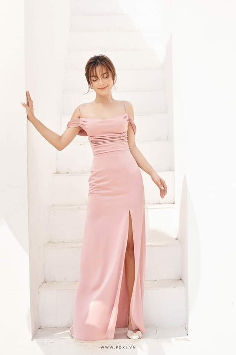 Pink Engagement Dress, Simple Frock Design, Cute Maxi Dress, Simple Frocks, Strap Maxi Dress, Orange Maxi Dress, Simple Wedding Dress, Dusty Rose Dress, Cowl Neck Dress