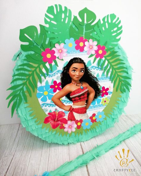 Pinata for a Moana themed birthday party. Other props, decor, and crafts for birthday parties are available in Lagos, Nigeria Crafts For Birthday Parties, Moana Pinata, Crafts For Birthday, Moana Themed Birthday Party, Moana Birthday Party Theme, Moana Bebe, Moana Theme, Moana Disney, Piñata Ideas