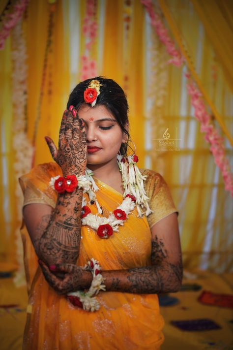 Haldi pose , haldi wedding , sixshotphotography Haldi Photos, Haldi Pose, Haldi Poses, Haldi Photoshoot, Haldi Wedding, Haldi Ceremony Outfit, Ceremony Outfit, Haldi Ceremony, Wedding Couple Poses