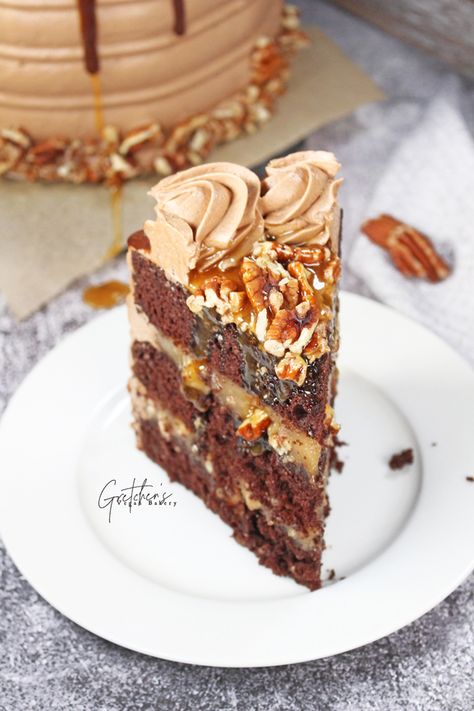 Chocolate Bourbon Pecan Pie Cake - Gretchen's Vegan Bakery Toffee Filling For Cake, Chocolate Bourbon Pecan Cake, Bourbon Praline Cake, Chocolate Pecan Pie Cake, Vegan Pecan Cake, Pecan Cake Filling, Bourbon Pecan Cake, Bourbon Chocolate Cake, Queen Coronation