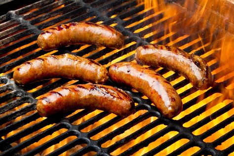 Sausage And Mash, Grilling Hot Dogs, Best Sausage, Bawang Bombay, Grilled Sausage, Sausage And Peppers, Tailgate Food, How To Make Sausage, Sausage And Egg