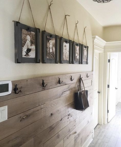 Rustic Farmhouse Entryway, Rustic Entryway, Living Room Decor Rustic, Farmhouse Entryway, Foyer Decorating, Rustic Living, Rustic Living Room, Cool Ideas, Remodel Bedroom