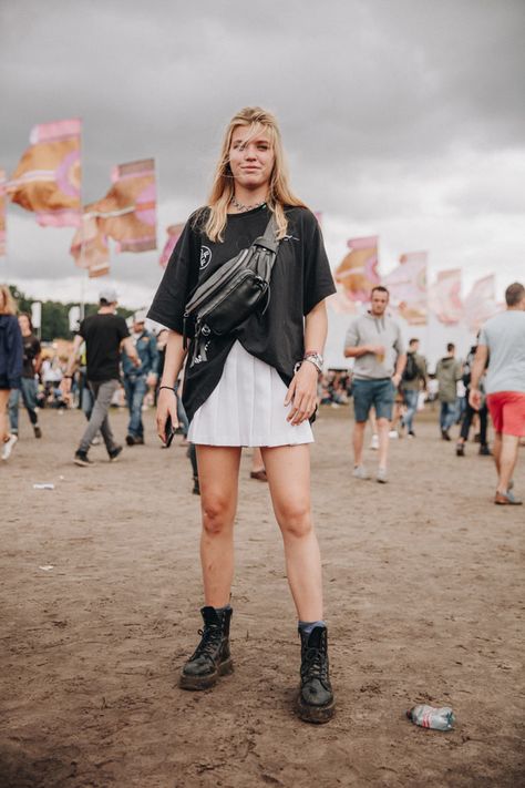 These Were Our Favorite Festival Looks of the Last Day of Pukkelpop Pilgrimage Festival Outfit, Festival Outfits Rainy Day, Festival Outfit Rainy Days, Rainy Day Festival Outfit, Coachella Outfit 2025, Day Festival Outfit Summer, Comfortable Festival Outfits, Festival Outfit Rain, Rainy Festival Outfit