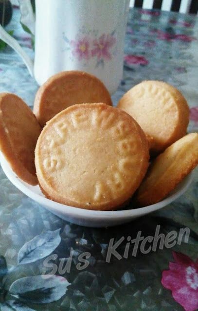 Ajwain Cookies, Shrewsbury Biscuits, Coconut Burfi Recipe, Danish Butter Cookies Recipe, Coconut Burfi, Quick Cookies Recipes, Quick Cookies, Danish Butter Cookies, Burfi Recipe