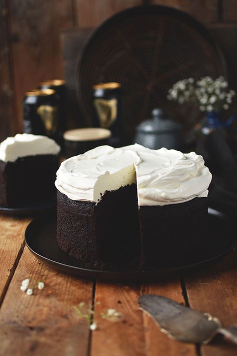 Guinness Cake, Cake Recipes Easy Homemade, Mini Tortillas, Tasty Chocolate Cake, Easy Cheesecake Recipes, Chocolate Chip Recipes, Chocolate Dessert Recipes, Irish Recipes, Easy Cake Recipes