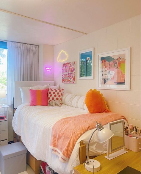 College Dorm Room Ideas Pink And Orange, Dorm Room Inspo Colorful, Bright Color Dorm Room, Simple Colorful Room, Suite Style Dorm Ideas, Clemson Dorm Room Ideas, Dorm Room Ideas Colorful, Small Dorm Ideas, Bright Dorm Room Ideas