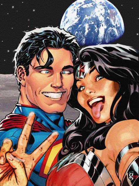 Love this selfie Superman X Wonder Woman, Art Dc Comics, Superman And Wonder Woman, Wonder Woman Art, Univers Dc, Superman Wonder Woman, Arte Dc Comics, New 52, Ms Marvel