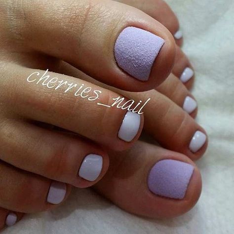 Purple Pedicure, Purple Toe Nails, Spring Pedicure, Purple Toes, Spring Purple, Pedicure Ideas, Pedicure Colors, Holo Nails, Purple Nail Art