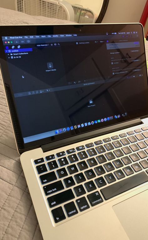 Macbook Pro Snapchat Stories, Macbook Snapchat, Macbook Pro Snap, Laptop Snapchat, Macbook Editing, Main Laptop, Laptop Snap, Macbook Snap, Apple Laptop Macbook