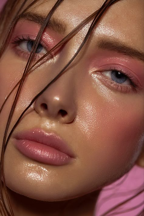 Wet Hair Editorial, Wet Look Makeup, Summer Beauty Editorial, Wet Makeup Look, Wet Makeup, Sheer Makeup, Beauty Shooting, Shoot Moodboard, Glossy Eyes