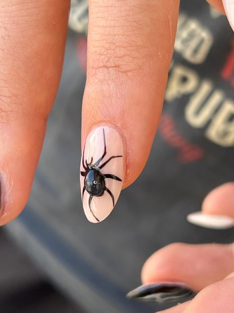 #halloweennails #halloween #spooky #spider #nails #nailart #nailsofinstagram #naildesign Short Spooky Nails Gel, Cute Spider Nail Art, Eye Ball Nail Art, Spider And Web Nails, Short Spiderweb Nails, Spider Nails Short, 3d Spider Nails, Spider Manicure, Spooky Nail Designs Ideas For Halloween