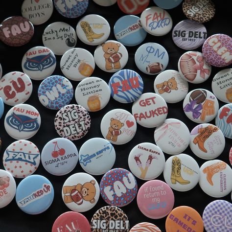 some recent orders💖💖 -can be customized for each school and org! #smallbusiness #fau #college #pins #buttons #sorority #gameday #floridaatlantic #custommerch #custom #explore Sorority Buttons Ideas, Game Day Buttons Football, College Buttons, Sorority Game Day Buttons, Sorority Pins, Sorority, Pins