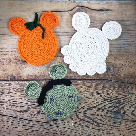 Mickey Ghost, Pumpkin Mickey, Halloween Coasters, Winter Products, Mouse Halloween, Fall Crochet Patterns, Mickey Mouse Halloween, Crochet Disney, Adornos Halloween