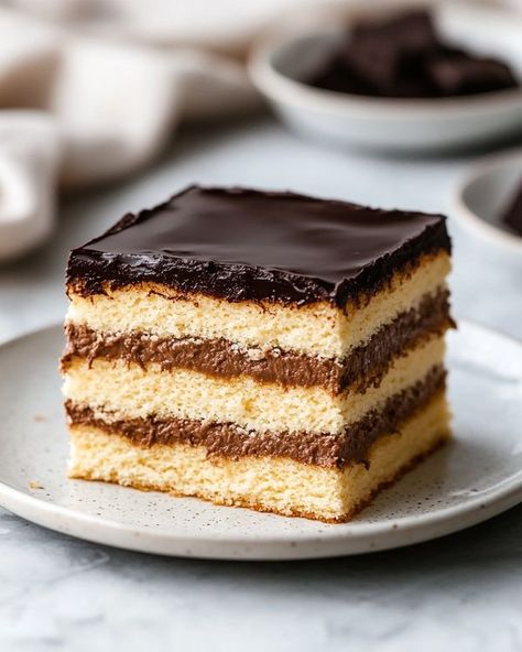 Almond Sponge Cake, Opera Cake, Cake From Scratch, Recipes Family, French Dessert, Coffee Syrup, Sponge Cake, Yummy Recipes, Family Meals