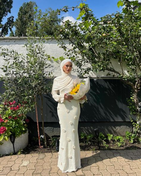 | My amalfi birthday 🍋💛🫶🏼 #1906 | Instagram Hijabi Dress Aesthetic, Birthday Hijab Outfit, Hijab With Dress, Hijabi Birthday Outfit, Hijab Outfit Dress, Outfit Ideas Muslim, Hijabi Dresses, Fashion Outfits Modest, Outfit Muslim