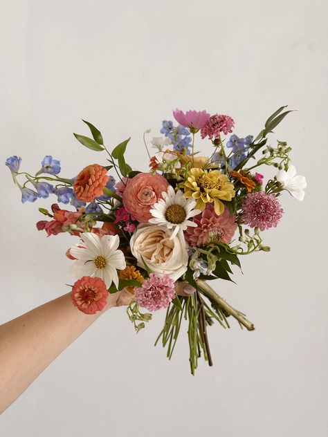 Wildflower Bridal Bouquets, Small Bridal Bouquets, Wildflower Wedding Bouquet, September Flowers, Beachy Wedding, Earthy Wedding, Colorful Bouquet, Fall Wedding Bouquets, Wildflower Bouquet