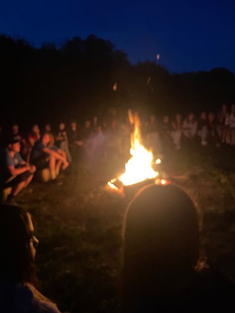 #aesthetic #friends #school #camping #bonfire School Camp Aesthetic, School Bonfire, Camping Bonfire, Camp Aesthetic, Alphabet Dating, Camping Fire, Friends School, School Camp, Aesthetic School