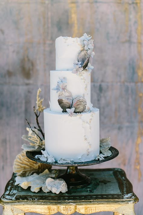 Beach Wedding Cake Table, Lake Wedding Cake, Wedding Cake Table Ideas, Cake Table Ideas, Summer Wedding Cakes, Fondant Wedding Cakes, Beach Wedding Reception, Small Wedding Cakes, Wedding Cake Ideas