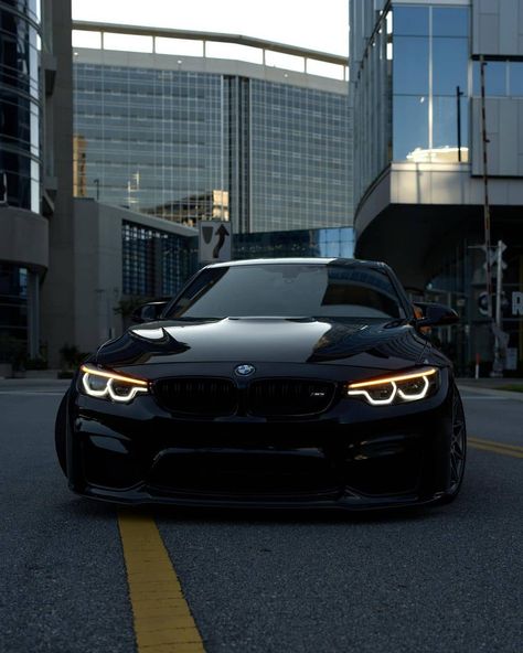 Bmw All Black, M3 F80, Bmw Black, Dream Cars Bmw, Bmw M4, Bmw Cars, Vroom Vroom, Wallpaper Aesthetic, Bmw M3