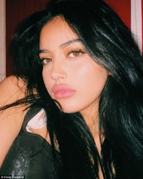 Cindy Kimberly is now a model after Justin Bieber became Instagram fan | Daily Mail Online Cindy Kimberly, Nose Job, You're Beautiful, Grunge Hair, Brown Eyes, Hairstyles With Bangs, Pretty Face, Aesthetic Girl, Justin Bieber