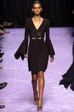 Saint Laurent Spring 2003 Ready-to-Wear Fashion Show Ysl Runway, Vintage Runway Fashion, Rosé Ysl, Vintage Runway, Modern Luxury, Tom Ford, Runway Fashion, Fashion News, Evening Gowns