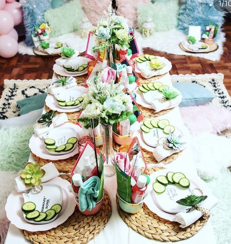 SPA-Tacular Birthday Party | CatchMyParty.com Tropical Spa Party, Yoga Themed Party, Adult Spa Party Ideas, Spa Snacks, Spa Bachelorette Party Ideas, Facial Party, Spa Birthday Cake, Bridal Party Foods, Yoga Table