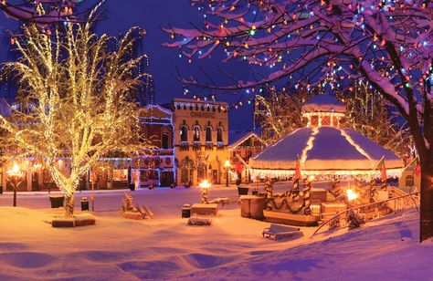 Leavenworth Washington Christmas, Leavenworth Christmas, Seattle Christmas, Christmas Towns, Leavenworth Washington, Washington State Travel, Christmas Desktop, Gacha Background, Christmas World