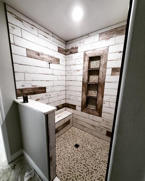 Wood Looking Tile, Rustic Bathroom Shower, Bedroom Ideas Dark, Bedroom Ideas For Couples, Bedroom Ideas For Couples Modern, Rustic Shower, Farmhouse Shower, Cabin Bathrooms, Rustic Bathroom Designs