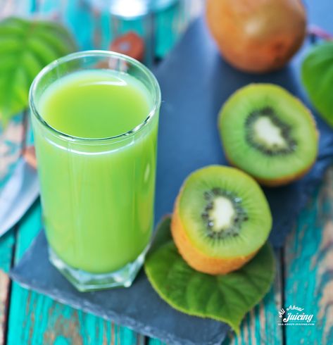 Kiwi Recipe, Apple Juice Recipe, Kiwi Juice, Healthy Juicer Recipes, Healthy Juice Drinks, Juice Cleanse Recipes, Juicy Juice, Detox Juice Recipes, Green Juice Recipes