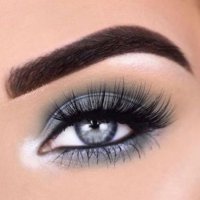 Grey Eye Makeup, Show Makeup, Eyeshadow For Blue Eyes, Smink Inspiration, Makijaż Smokey Eye, Makeup Eye Looks, Makeup Hacks, Gray Eyes, Hooded Eyes