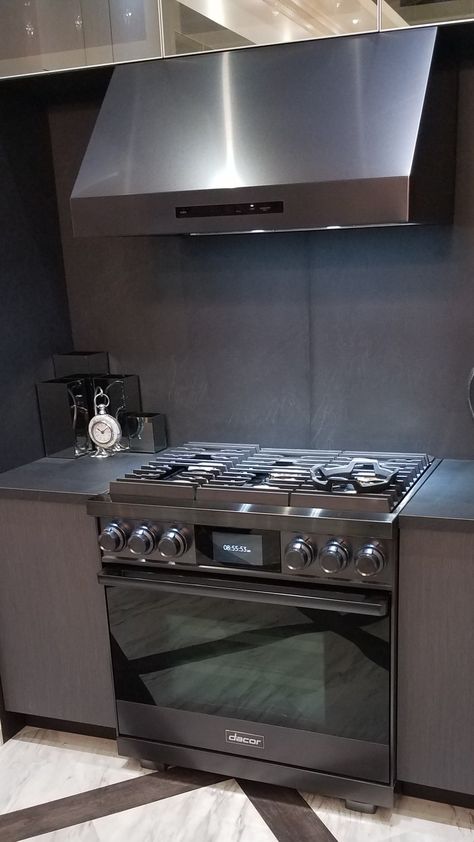 Gas Stove Aesthetic, Gas Ranges In Kitchen, Kitchen Gas Stove Ideas, Gas Stoves In Kitchens, Aesthetic Kitchen Design, Modern Stove, Kitchen Gas Stove, Gas Stoves Kitchen, Stove Ideas