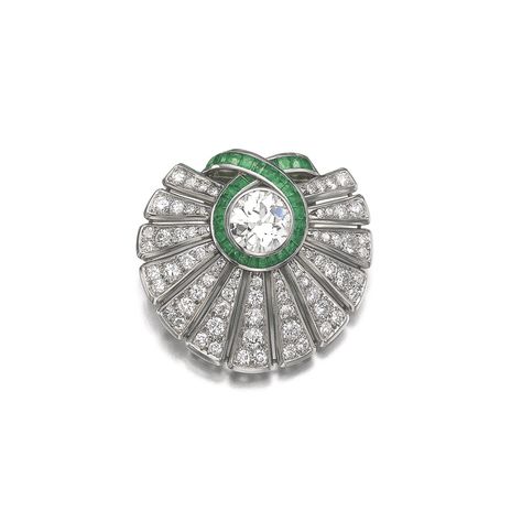 EMERALD AND DIAMOND BROOCH, 'COCARDE', SUZANNE BELPERRON, 1942 Belperron Jewelry, Suzanne Belperron, Brooch Diamond, Detachable Pendant, Titanic Jewelry, French Jewelry, International Jewelry, South Indian Jewellery, Art Nouveau Jewelry