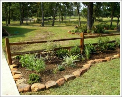 Rustic Landscaping, Country Garden Decor, Rustic Backyard, Driveway Landscaping, Bloomington Indiana, Front Yard Fence, Front Landscaping, Fence Landscaping, Country Landscaping