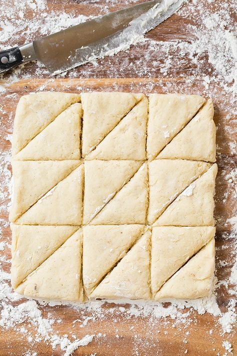 Vanilla Bean Scones, Mini Scones, Tasty Pastry, Scones Recipe Easy, Homemade Scones, Scones Easy, Nice Recipes, Tea Party Food, Cooking Classy