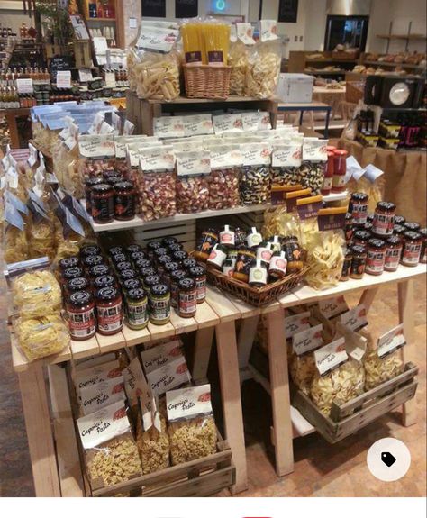 Food Store Design Interior, Farm Shop Display, Local Food Shop, Grocery Store Design, Gourmet Food Store, Supermarket Design, Farm Store, Retail Displays, Farm Shop