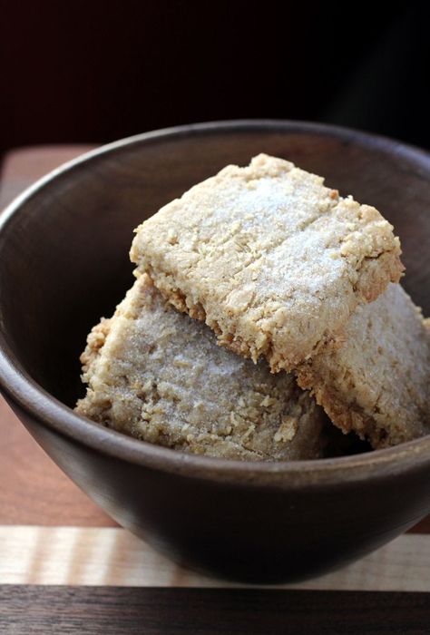 Leave it to Milk Bar and Christina Tosi to come up with a buttery, crunchy, sweet-salty cookie made of Triscuits. (recipe) Momofuku Cookies, Momofuku Recipes, Milk Bar Recipes, Triscuit Recipes, Peach Shortcake, Christina Tosi, Salty Cookies, Momofuku Milk Bar, Dried Peaches