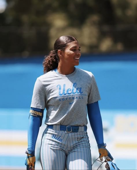 Blue Softball Uniforms, College Softball Aesthetic, College Softball, Softball Aesthetic Pictures, Softball Aesthetic, Softball Uniforms, Softball Photos, Softball Gloves, Softball Outfits