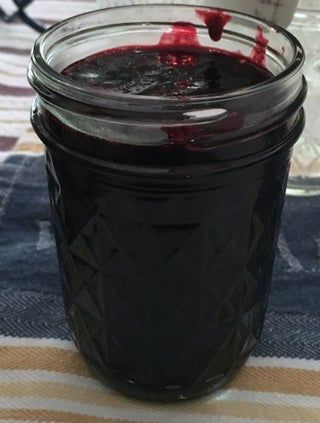 Black Raspberry Jelly Recipe, Black Raspberry Jam Recipe, Raspberry Jelly Recipe, Black Raspberry Recipes, Black Raspberry Jam, Seedless Blackberry Jam, Raspberry Jam Recipe, Black Raspberries, Blackberry Recipes