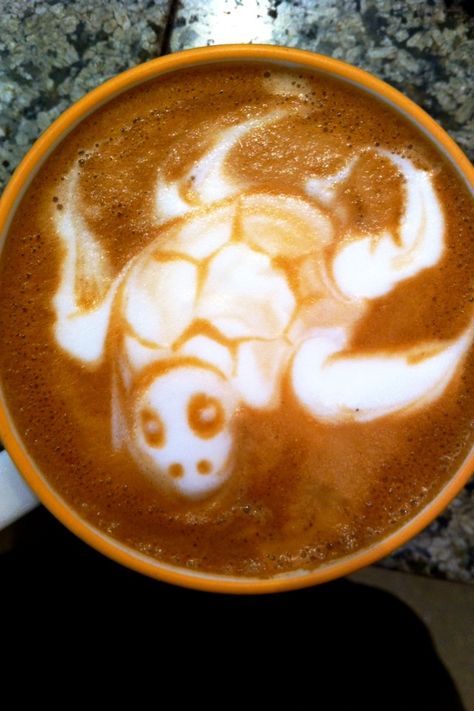 I want a turtle in my coffee! Art Turtle, Coffee Latte Art, Coffee Varieties, Cappuccino Machine, Creative Coffee, Best Espresso, Italian Coffee, Drink Ideas, Espresso Machines