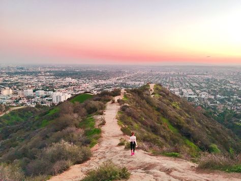 Runyon Canyon, Los Angeles Parks, Los Angeles Travel, Beachfront Condo, Los Angeles Usa, Beach Town, California Travel, Best Cities, West Hollywood