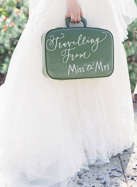 Travel Aesthetic Wedding, Travel Wedding Theme Ideas, Adventure Wedding Theme, Vintage Travel Wedding Theme, Travel Wedding Theme, Wedding Card Suitcase, Wedding Travel Theme, Usc University, Aviation Wedding Theme