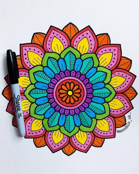 Rangoli Drawing, Mandala Doodle, Easy Mandala Drawing, Mandalas Painting, Mandala Art Therapy, Mandala Zentangle, Simple Mandala, Doodle Art Drawing, Mandalas Drawing