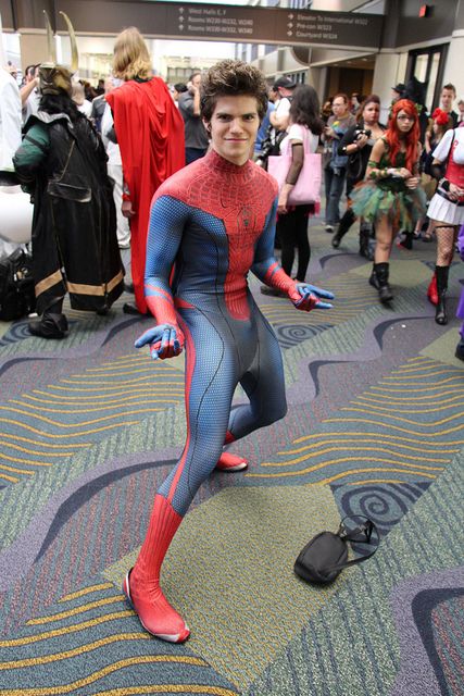 Amazing Spiderman Mens Superhero Costumes, Spiderman Costume Men, Guy In Spiderman Costume, Spiderman Cosplay Men, Spiderman Cosplay Photoshoot, Ivy Harley, Spider Man Cosplay, Comic Costume, Man Cosplay