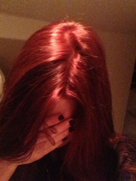 Cherry Red Hair, Auburn Color, Red Hair Inspo, Wine Hair, Cherry Hair, Dark Red Hair, Bright Red Hair, Girls With Red Hair, Hair Inspiration Color