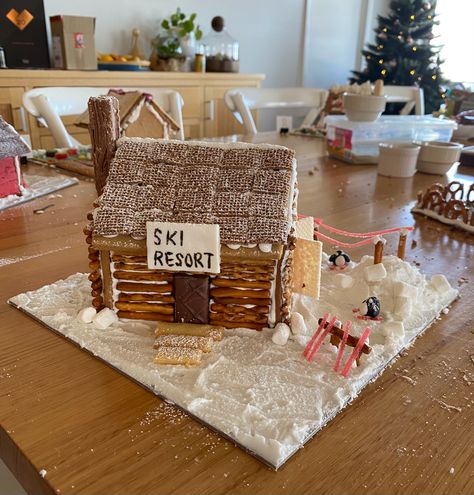 Ski Lodge Gingerbread House Ideas, Ginger Bread Contest Ideas, Easy Ginger Bread Houses, Ski Gingerbread House, Original Gingerbread House Ideas, Gingerbread House Inspiration Easy, Gingerbread House Contest Winners, Poptart Houses, Gingerbread Ski Resort