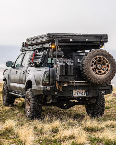 Toyota Trucks Tacoma, Offroad Pickup Truck, Overland Pickup, Tacoma Camper, Overland Tacoma, Decked Truck Bed, Tool Box Ideas, Truck Bed Tool Boxes, 4wd Camping