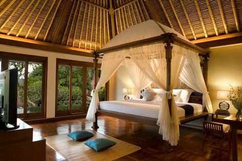 Ubud Villas, Ubud Indonesia, Interior Hotel, Tropical Bedrooms, Bali Vacation, Casas Coloniales, Hotel Interior Design, Design Hotel, Canopy Bed