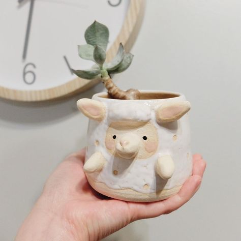 Art Corner, Diy Crafts For Kids Easy, Clay Craft, Pottery Crafts, Diy Pottery, The Sheep, Diy Clay Crafts, Molding Clay, Cute Little Things